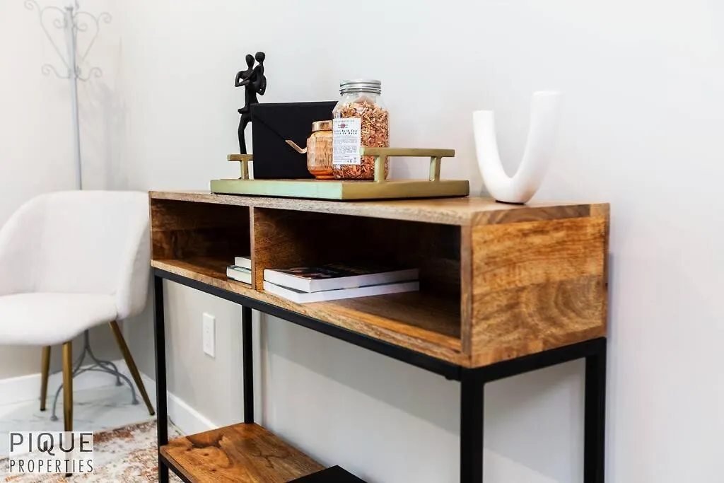 דירות אדמונטון Park Life Retreat - King Bed - Pet Friendly - Sleeps 6